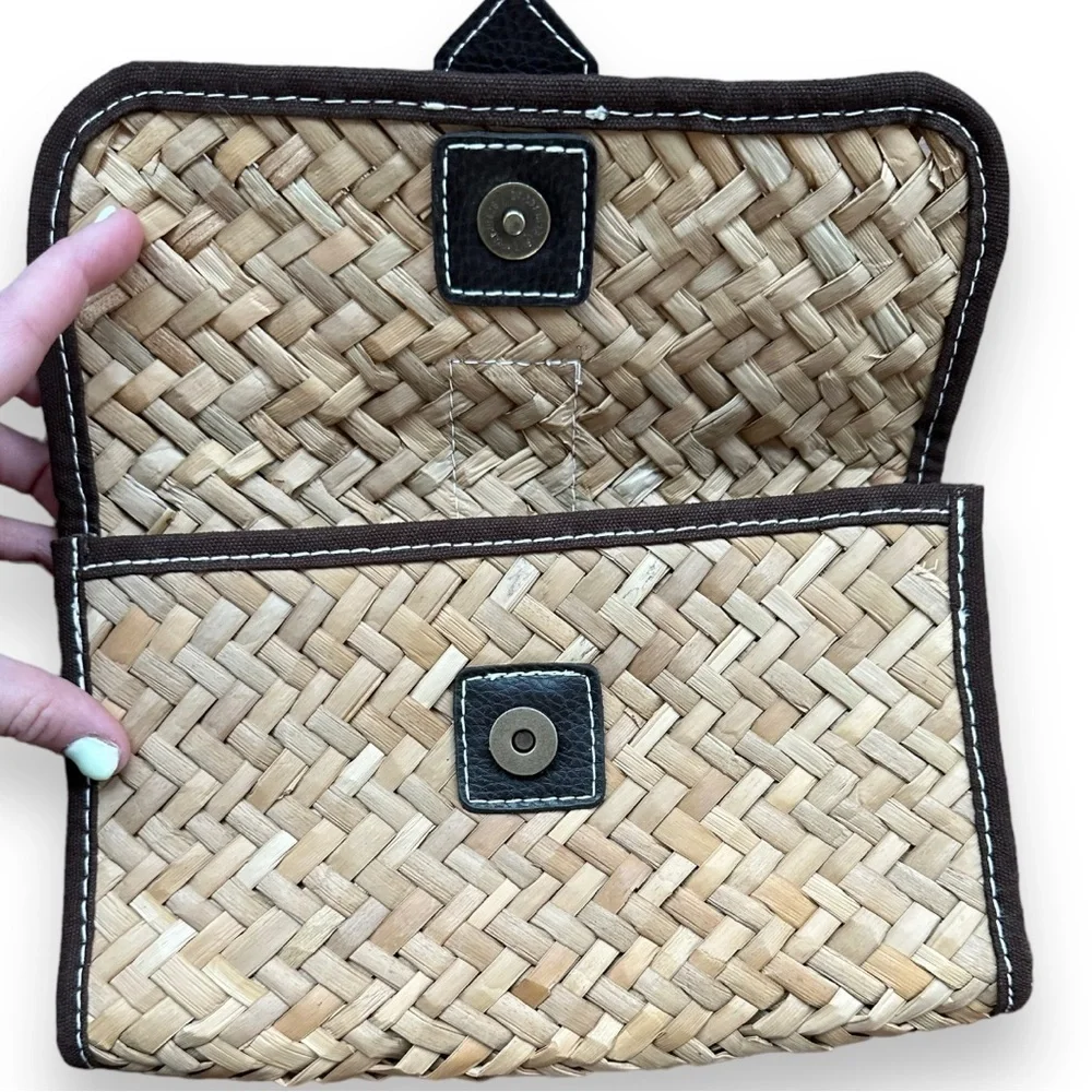 Gap Tan and Brown Wicker Weave Straw Clutch With Faux Leather Buckle
